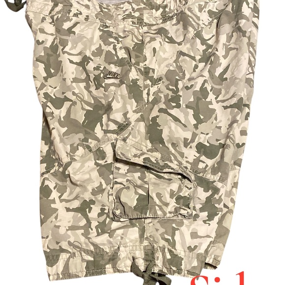 Nike Women's Tan Camouflage Cargo Shorts - Picture 2 of 4